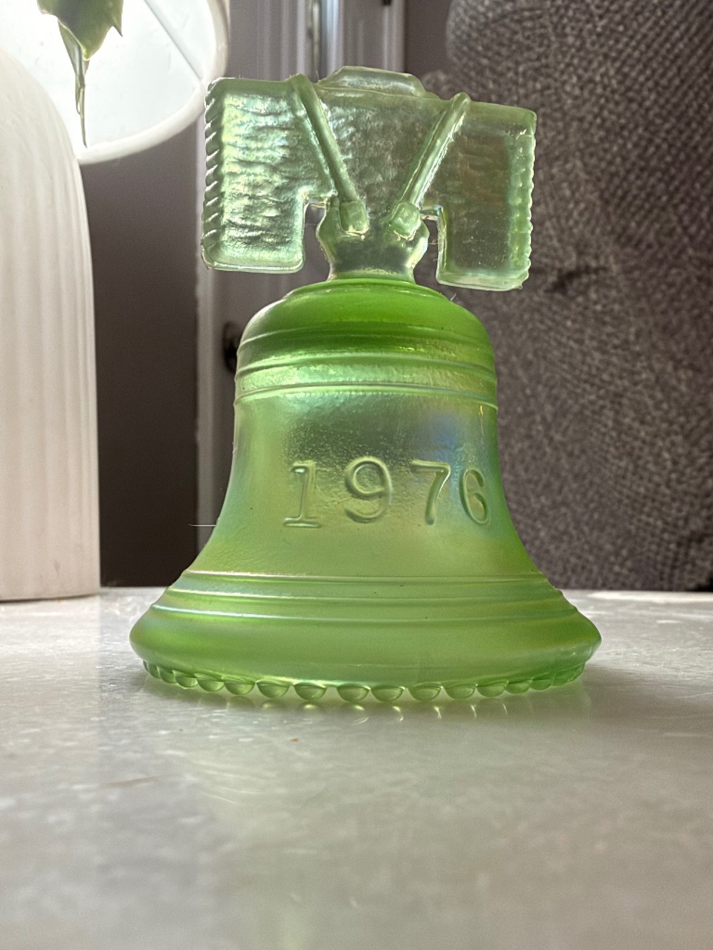 Vintage Summit Art💚 Glass Bicentennial Liberty Bell Green Iridized Carnival